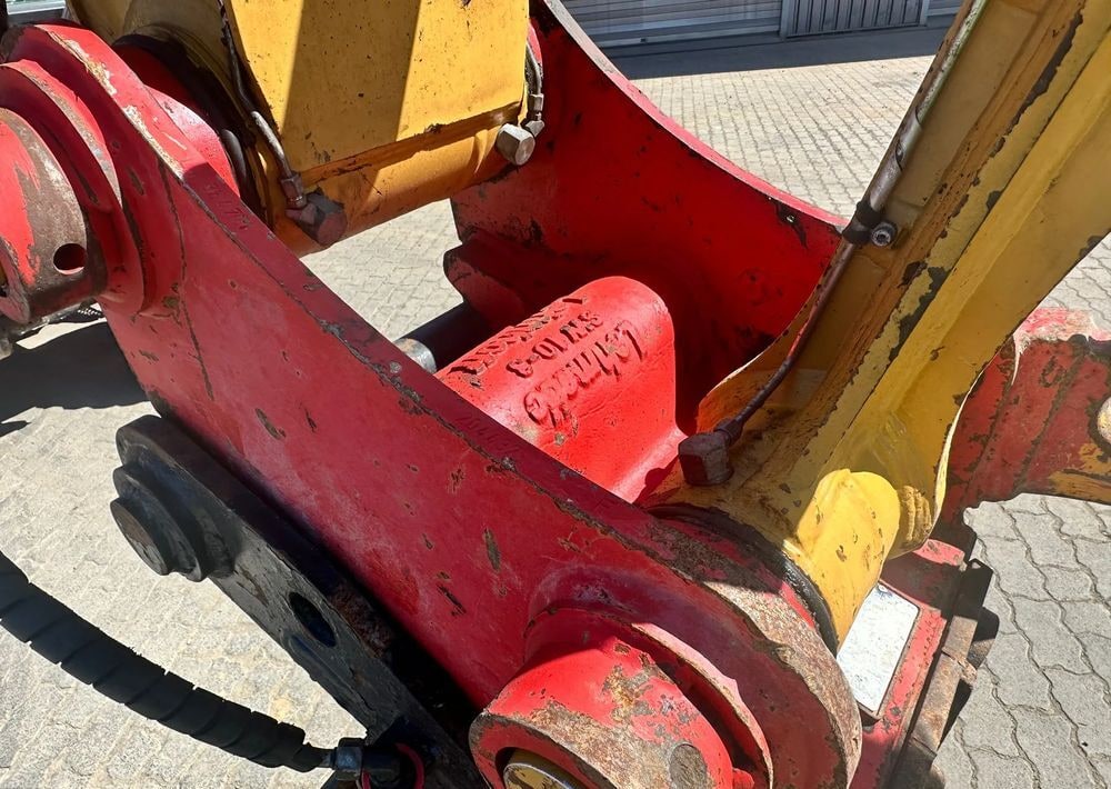 2018 Caterpillar M314F wheel excavator quick coupler detail