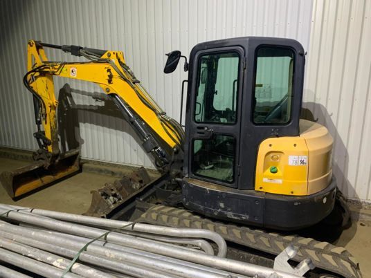 2012 Bobcat E50 mini excavator side view 2012 Bobcat E50 mini excavator side view