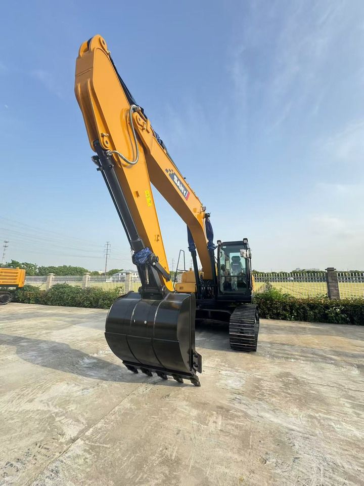 2025 Sany SY215H crawler excavator, front three-quarter view