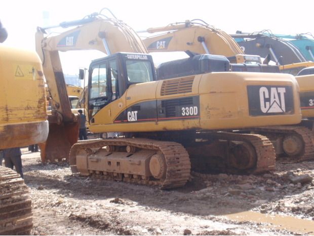 2020 Caterpillar 330D crawler excavator, side view