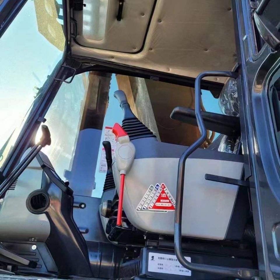 2025 Komatsu PC450 crawler excavator interior view 2025 Komatsu PC450 crawler excavator interior view