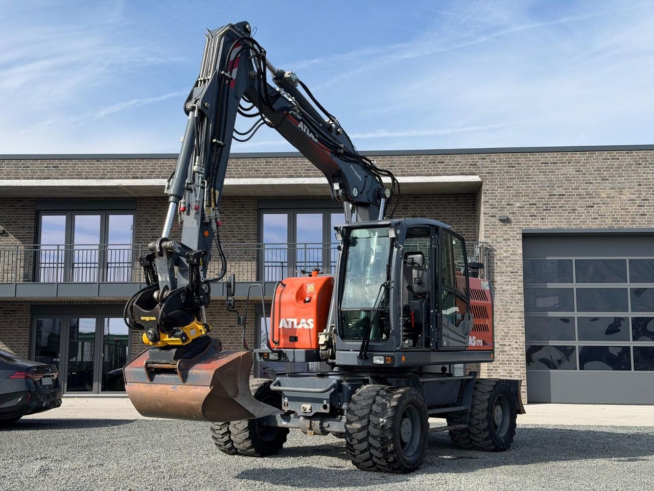 2020 Atlas 175 WSR wheel excavator, side view