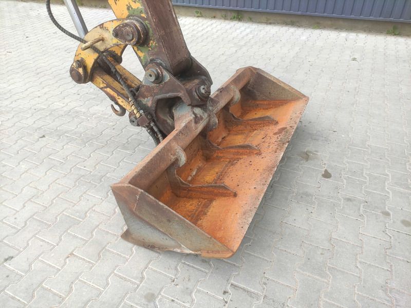 1992 Caterpillar 214 B wheel excavator ditching bucket detail