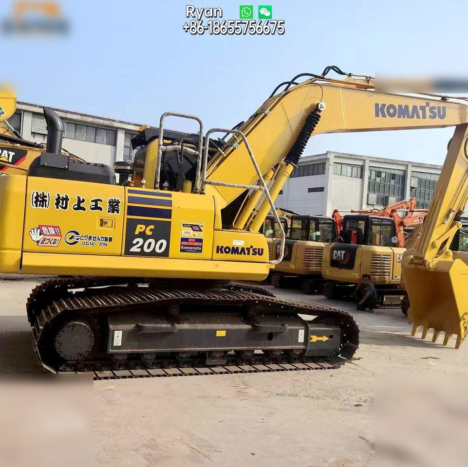 2022 Komatsu PC200-8 koparka gąsienicowa, widok z boku