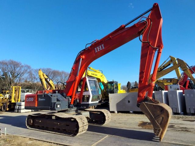 1991 IHI IS-200G crawler excavator, side profile view 1991 IHI IS-200G crawler excavator, side profile view