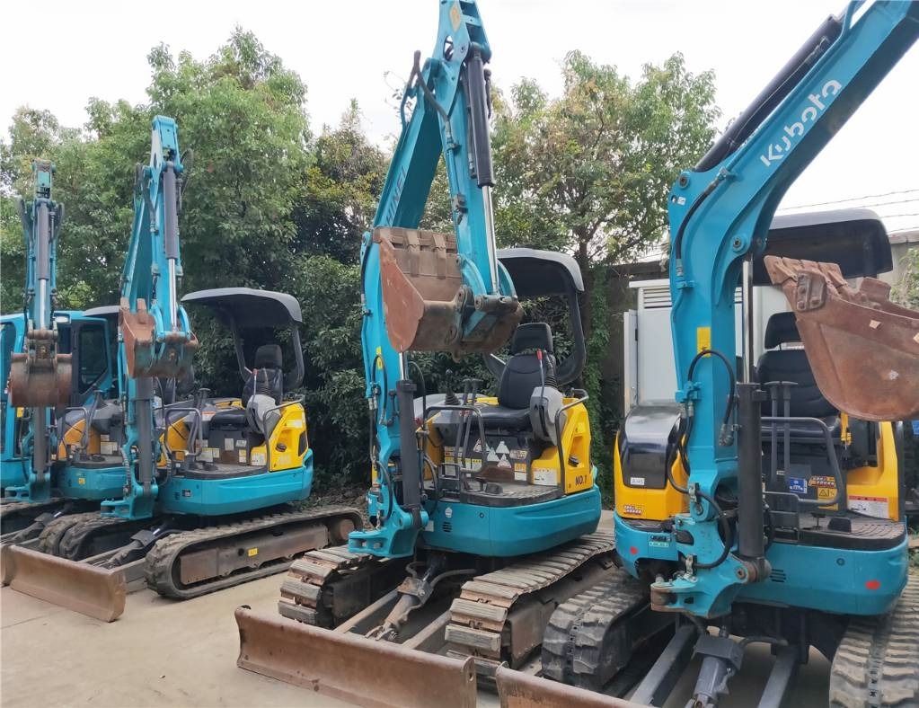 2023 Kubota U-30-5 mini excavator, front three-quarter view 2023 Kubota U-30-5 mini excavator, front three-quarter view