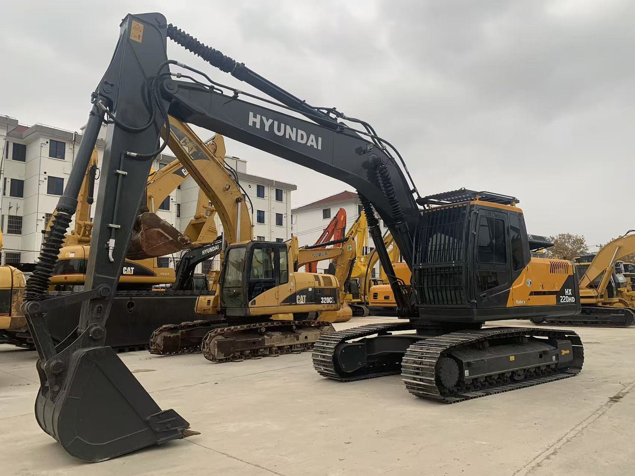 2024 Hyundai HX220HD crawler excavator, front three-quarter view 2024 Hyundai HX220HD crawler excavator, front three-quarter view