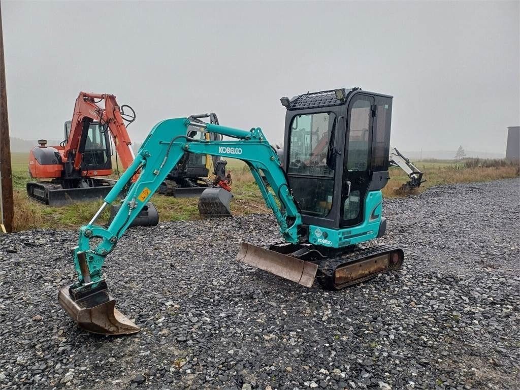 2018 Kobelco SK17SR-3 mini excavator, side view 2018 Kobelco SK17SR-3 mini excavator, side view