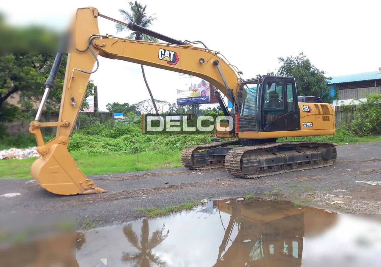2026 Caterpillar 323D3 crawler excavator, side profile view 2026 Caterpillar 323D3 crawler excavator, side profile view
