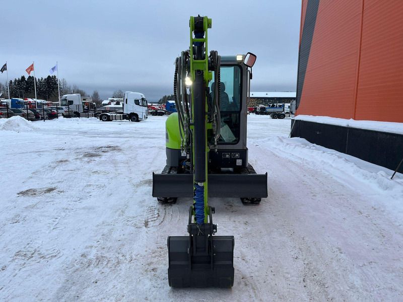 2024 Zoomlion ZE35GU mini excavator, front view 2024 Zoomlion ZE35GU mini excavator, front view