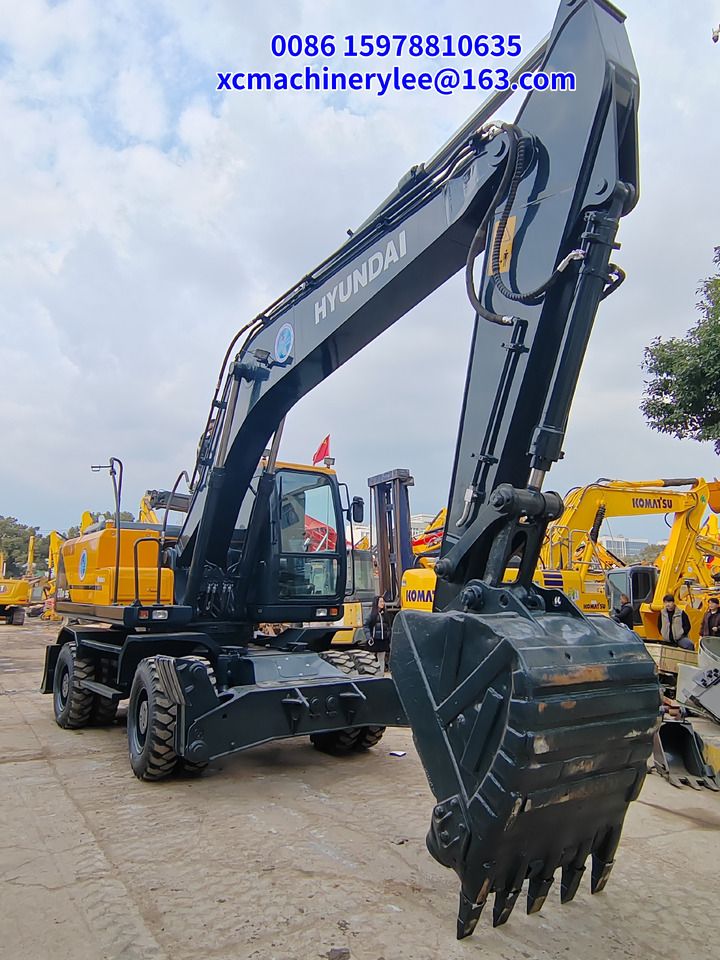 2024 Hyundai R210W-9 wheel excavator, front three-quarter view