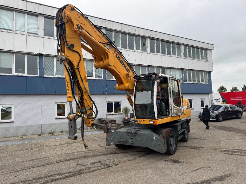 2009 Liebherr A316 LITRONIC material handler, front three-quarter view 2009 Liebherr A316 LITRONIC material handler, front three-quarter view