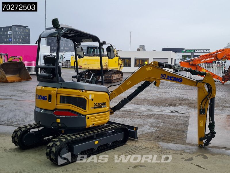 2023 XCMG XE27E mini excavator rear three-quarter view 2023 XCMG XE27E mini excavator rear three-quarter view