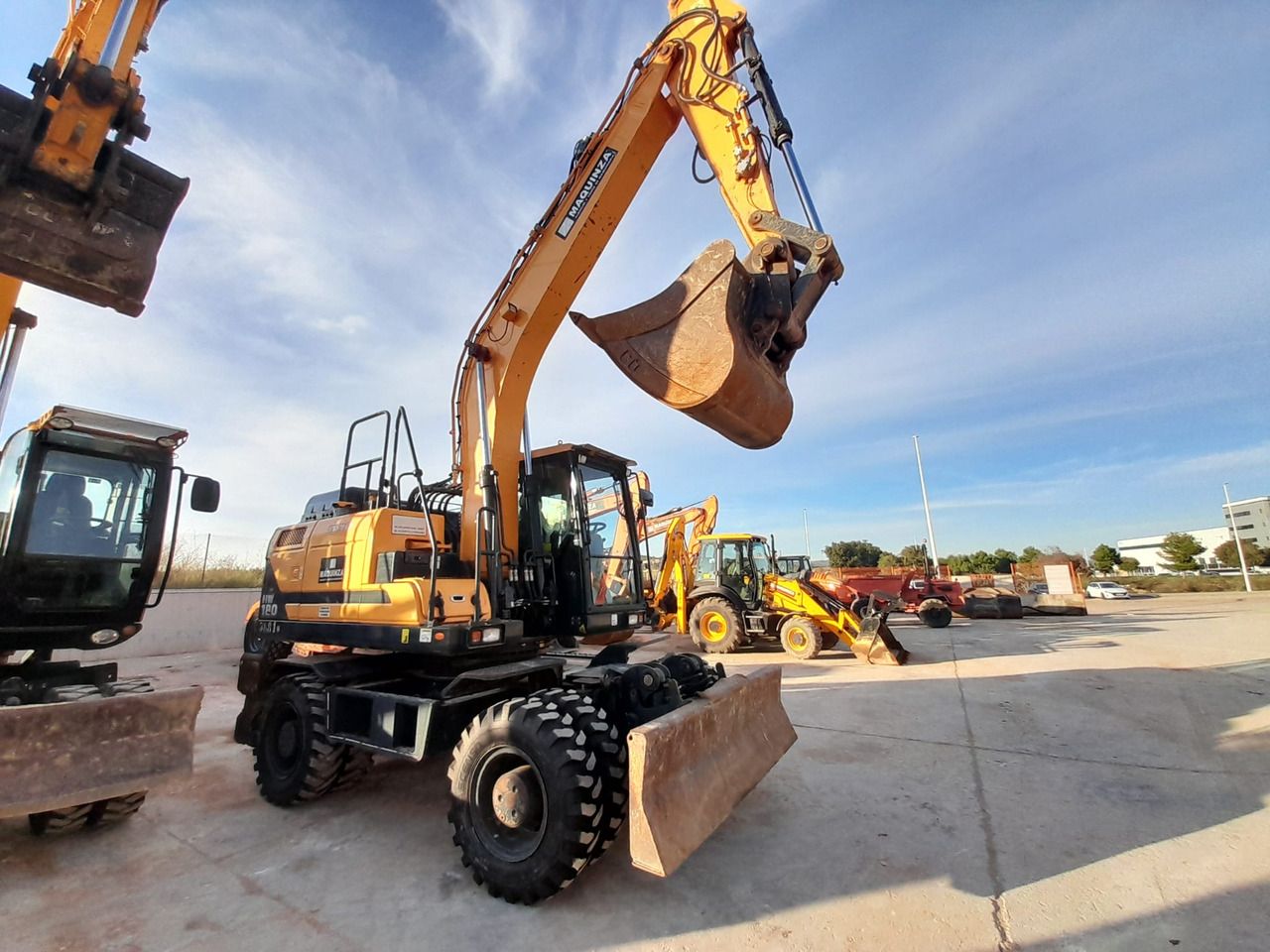 2019 Hyundai HW180 wheel excavator, front three-quarter view 2019 Hyundai HW180 wheel excavator, front three-quarter view