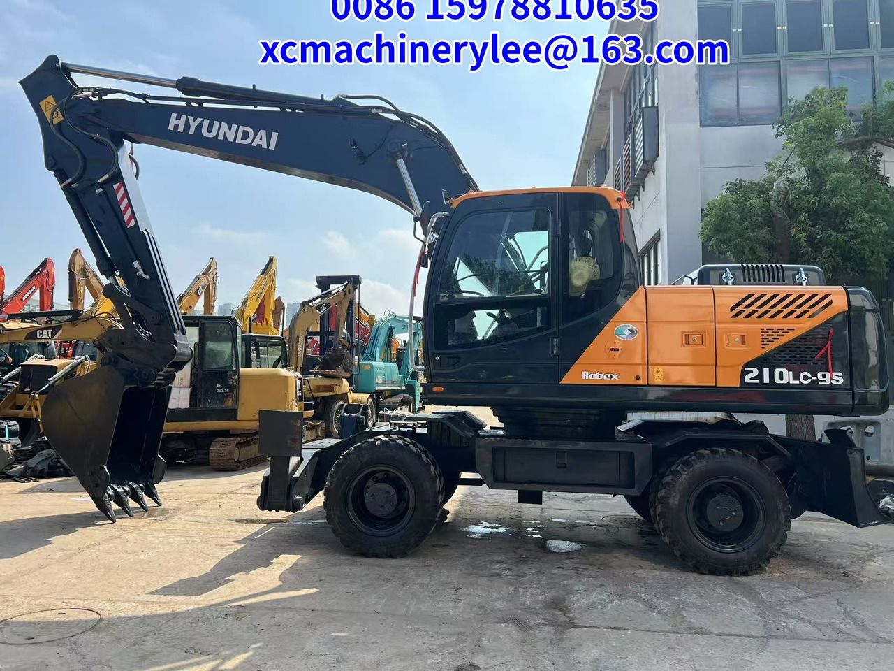 2020 Hyundai 210LC-9S wheel excavator, side view 2020 Hyundai 210LC-9S wheel excavator, side view