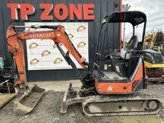 2015 Hitachi ZX29U-3 mini excavator, side view