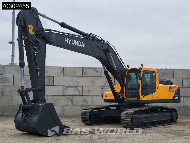 2025 Hyundai R340L crawler excavator side view