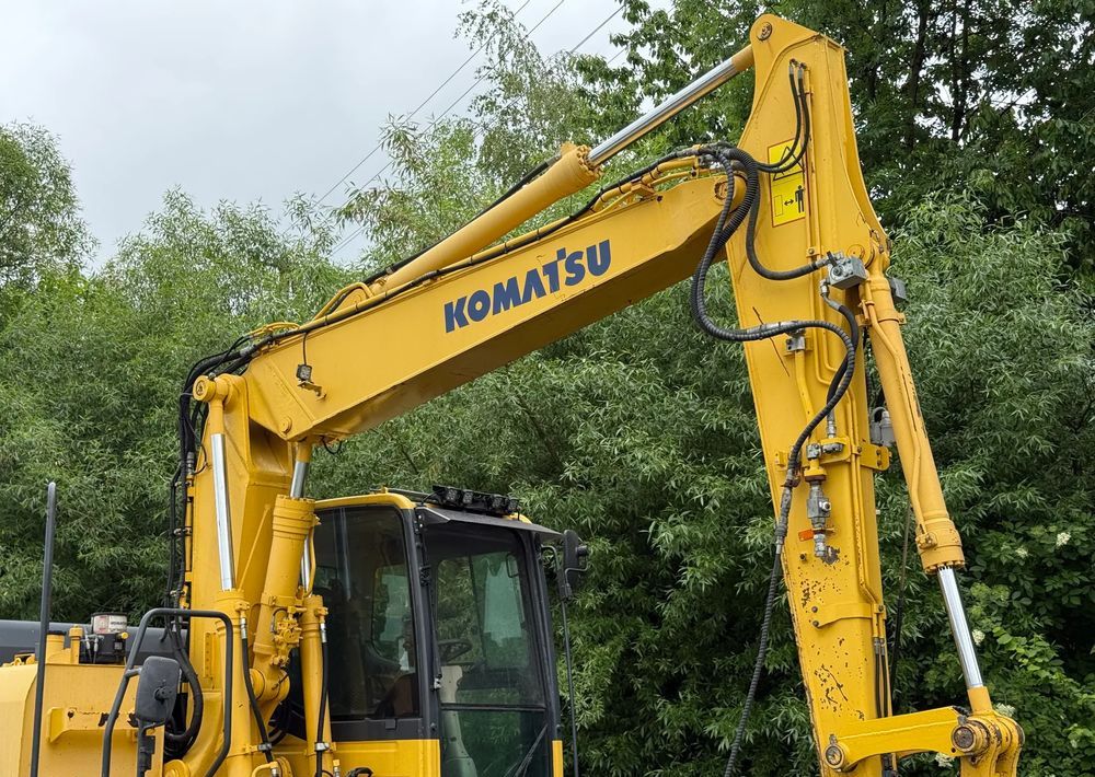 2011 Komatsu PW148 wheel excavator boom and cab view