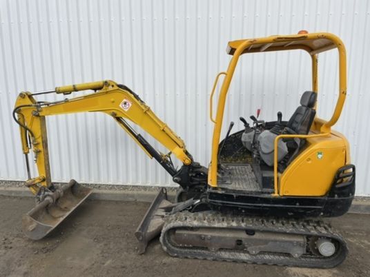 2013 Kubota KX61-3 mini excavator, side profile view 2013 Kubota KX61-3 mini excavator, side profile view