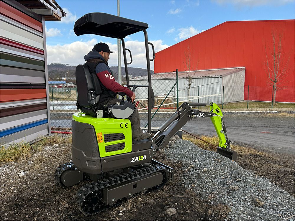 2025 Zaox ZA13A mini excavator, side view 2025 Zaox ZA13A mini excavator, side view
