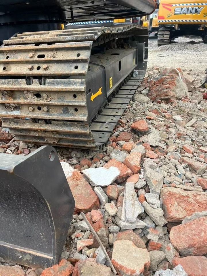 2024 Hitachi ZX70 mini excavator track and bucket detail
