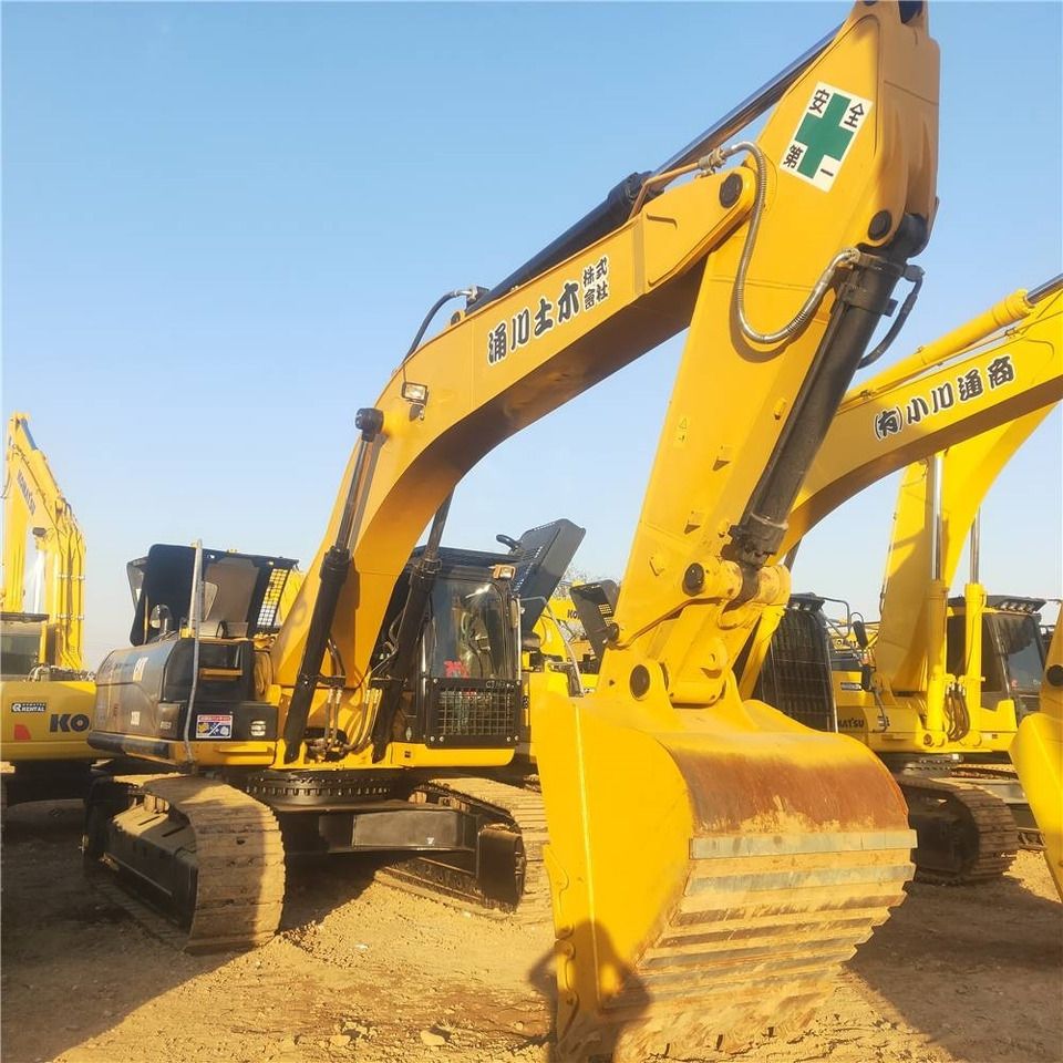 2023 Caterpillar 336D crawler excavator, front three-quarter view 2023 Caterpillar 336D crawler excavator, front three-quarter view