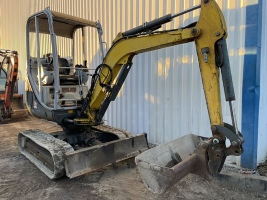 2010 Wacker Neuson 2404RD VDS mini excavator, side view 2010 Wacker Neuson 2404RD VDS mini excavator, side view