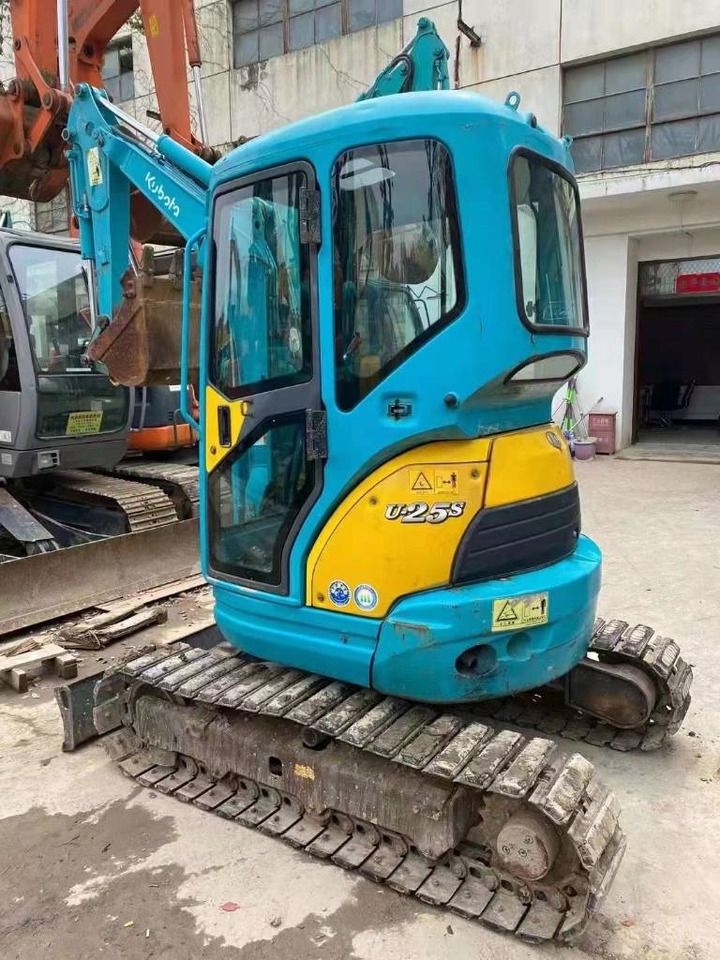 2022 Kubota U-25S mini excavator, rear three-quarter view 2022 Kubota U-25S mini excavator, rear three-quarter view