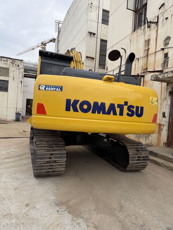 2023 Komatsu PC200-8 Raupenbagger, Heckansicht 2023 Komatsu PC200-8 Raupenbagger, Heckansicht