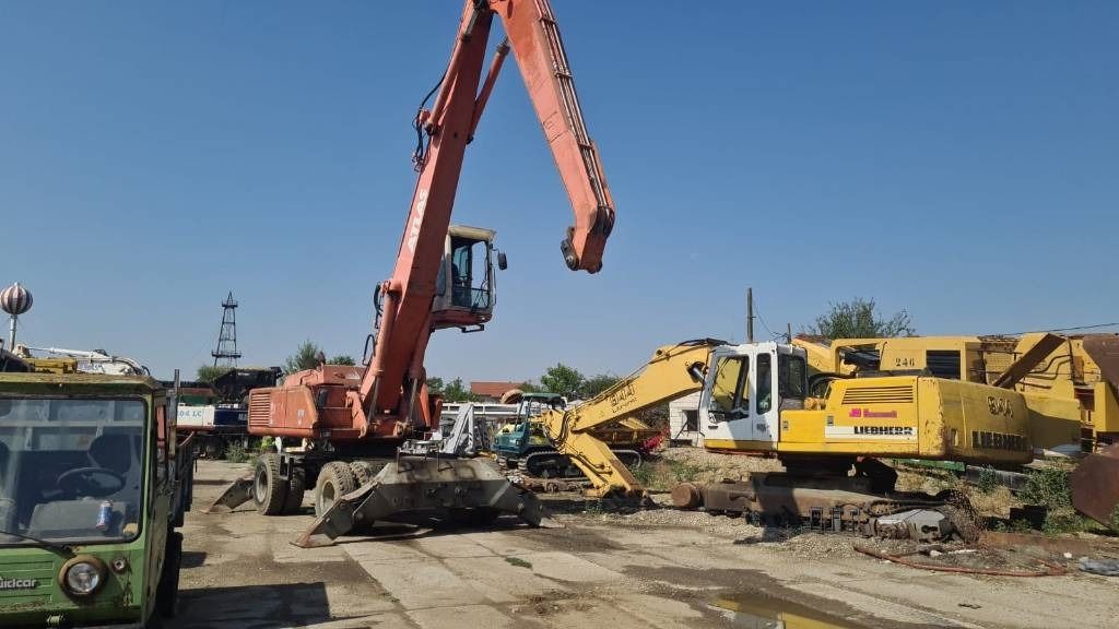 1996 Atlas 1804 material handler, front view