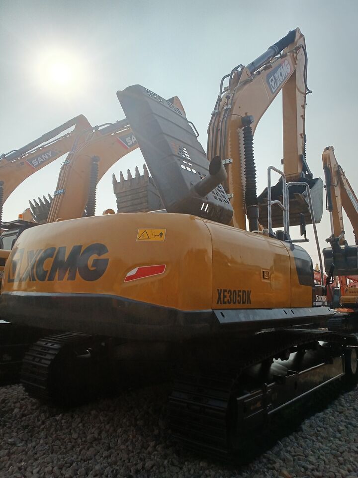 2023 XCMG XE305DK crawler excavator rear view 2023 XCMG XE305DK crawler excavator rear view