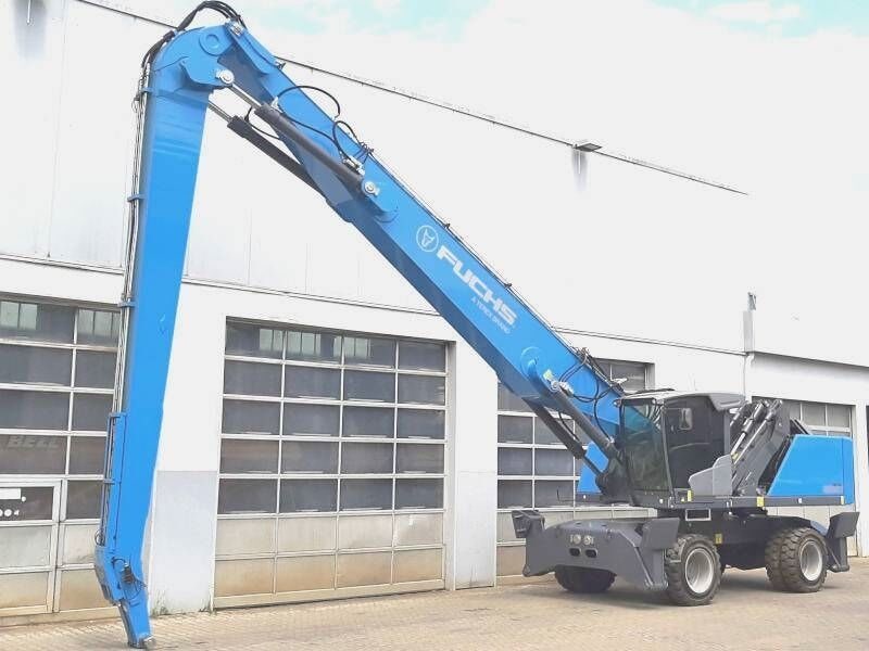 2019 Fuchs MHL360 F material handler, side view 2019 Fuchs MHL360 F material handler, side view