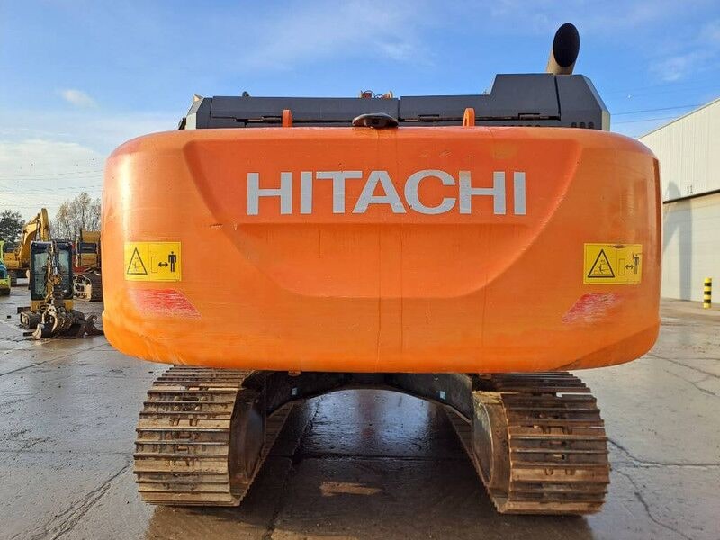 2018 Hitachi ZX350LCN-6 crawler excavator rear view 2018 Hitachi ZX350LCN-6 crawler excavator rear view