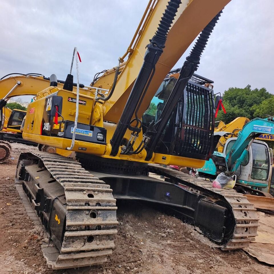 2024 Caterpillar 349D crawler excavator, front three-quarter view 2024 Caterpillar 349D crawler excavator, front three-quarter view