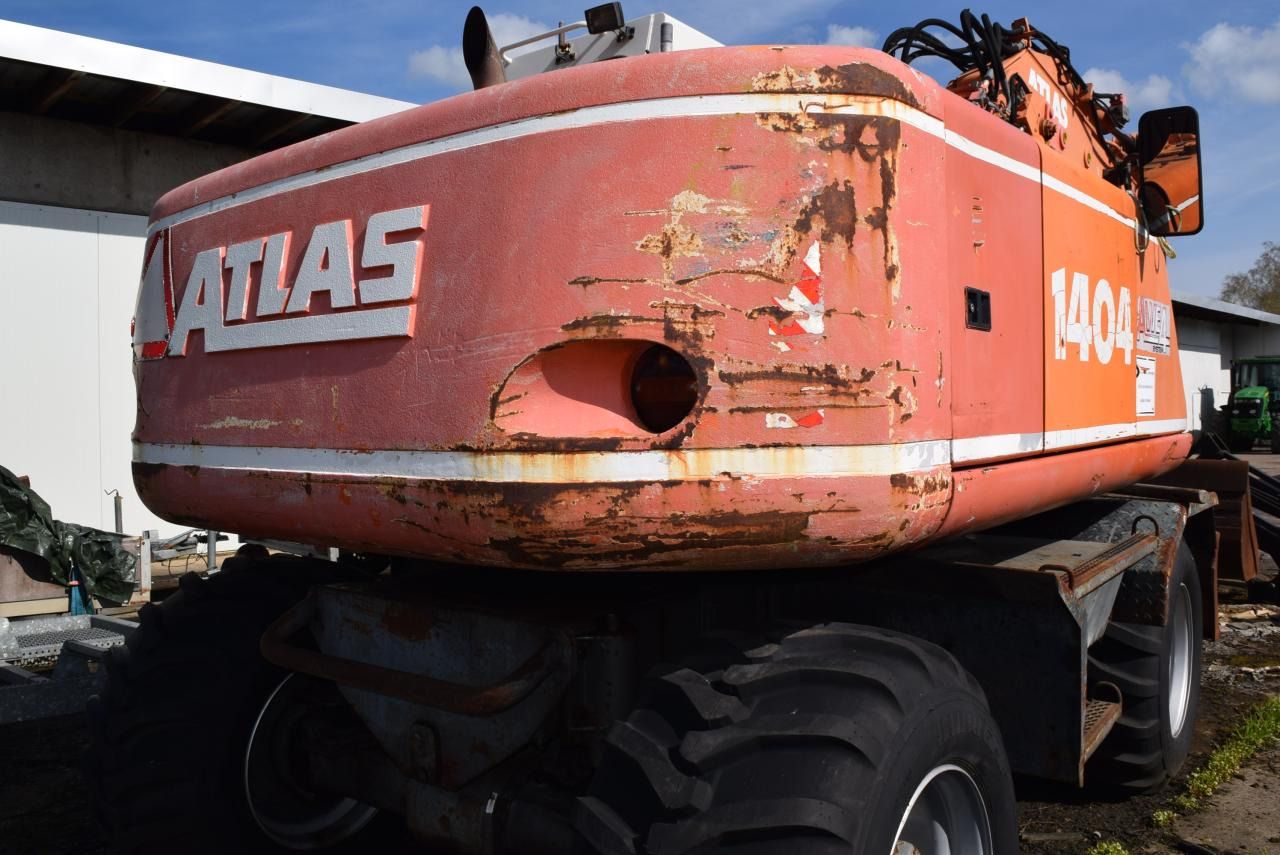 2001 Atlas 1404 M wheel excavator rear view