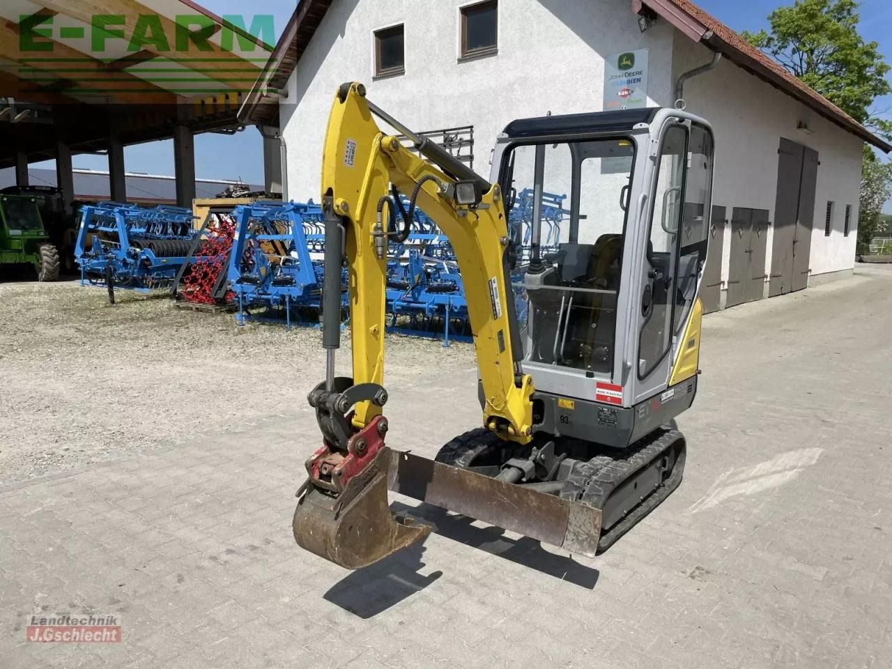 2018 Wacker Neuson ET16 AUSTRIA EDITION mini excavator, front three-quarter view