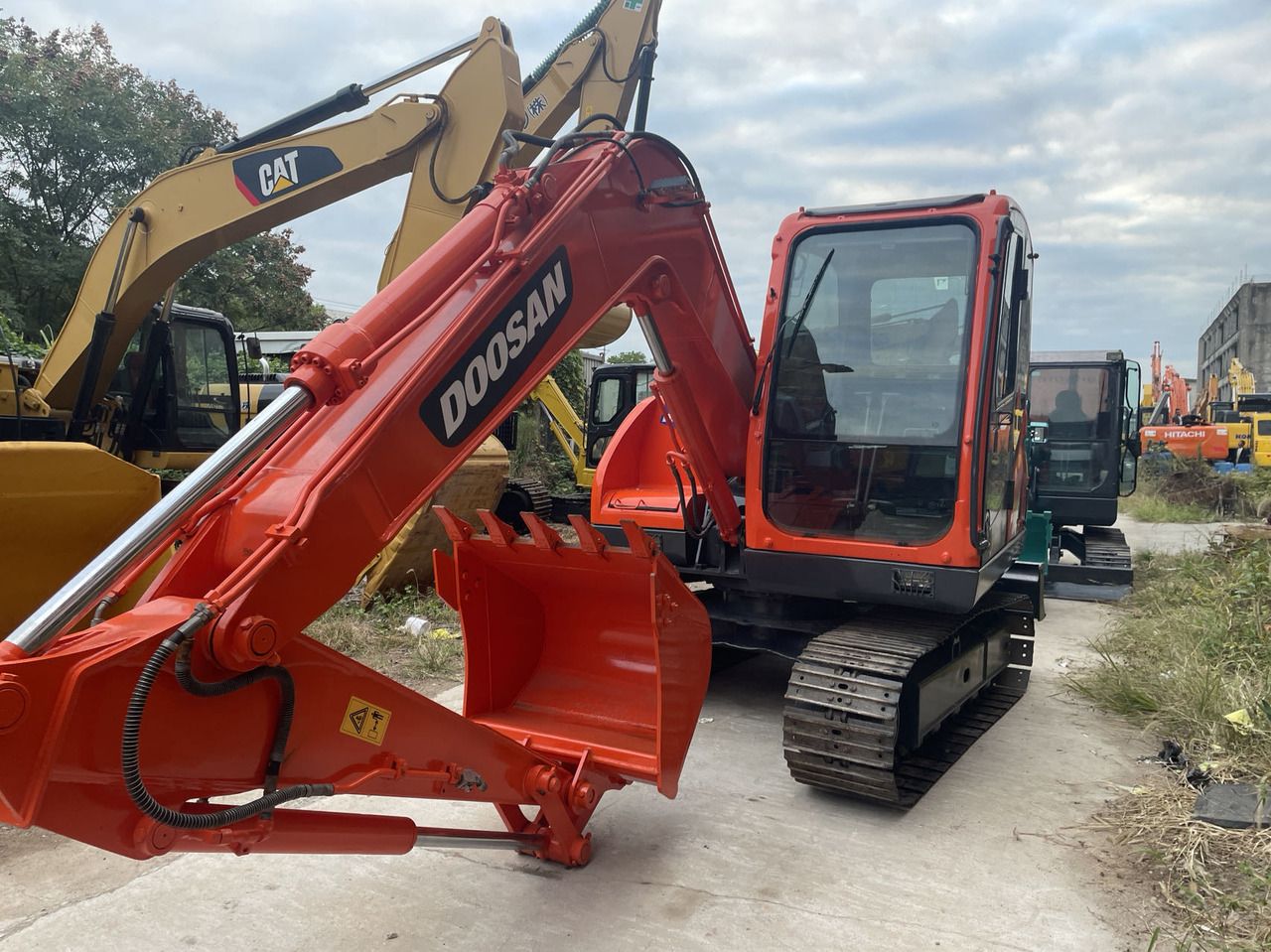 2020 Doosan DX75-9C crawler excavator, front three-quarter view
