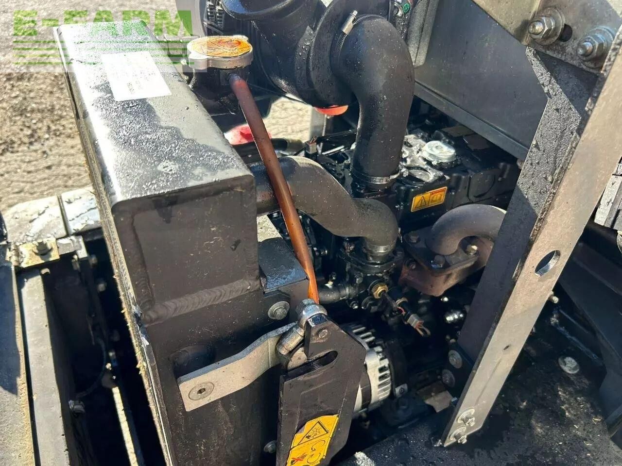 2016 Weidemann 1370 CX engine compartment view 2016 Weidemann 1370 CX engine compartment view