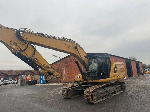 2005 Caterpillar 330 NEXT GEN crawler excavator, side profile view 2005 Caterpillar 330 NEXT GEN crawler excavator, side profile view