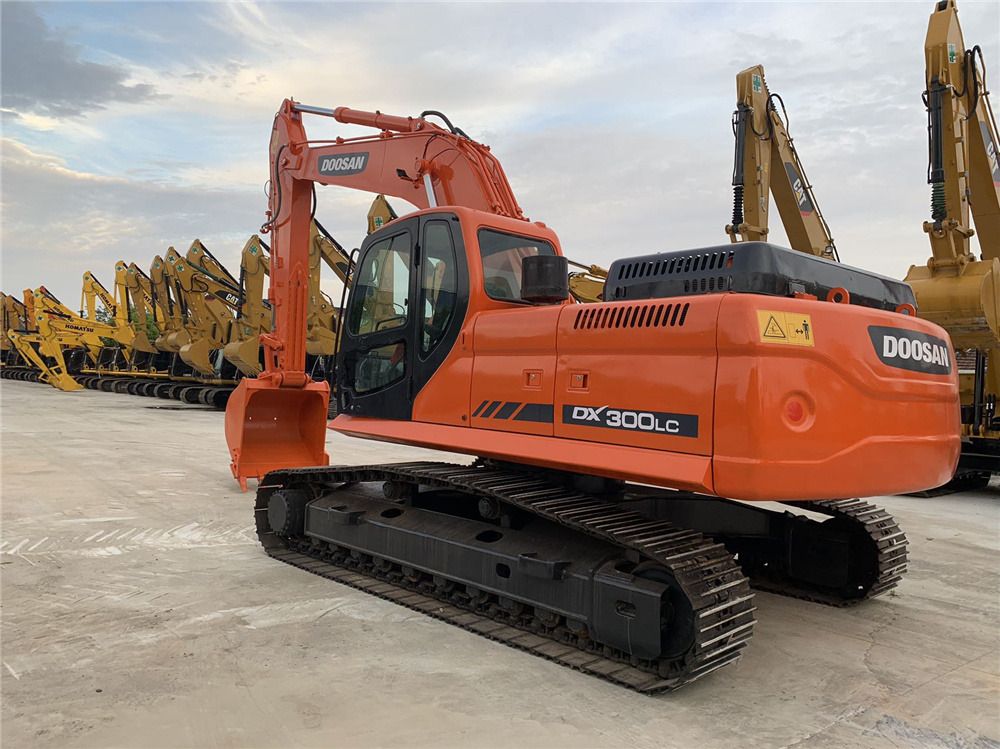 2023 Doosan DX300LC crawler excavator, rear three-quarter view 2023 Doosan DX300LC crawler excavator, rear three-quarter view