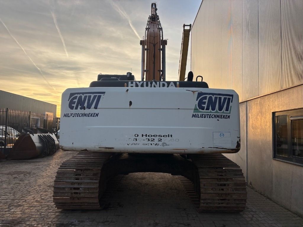 2011 Hyundai R290LC-7A crawler excavator, rear view 2011 Hyundai R290LC-7A crawler excavator, rear view