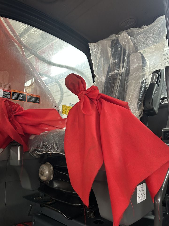 2024 Doosan 225LCA crawler excavator interior cab view 2024 Doosan 225LCA crawler excavator interior cab view