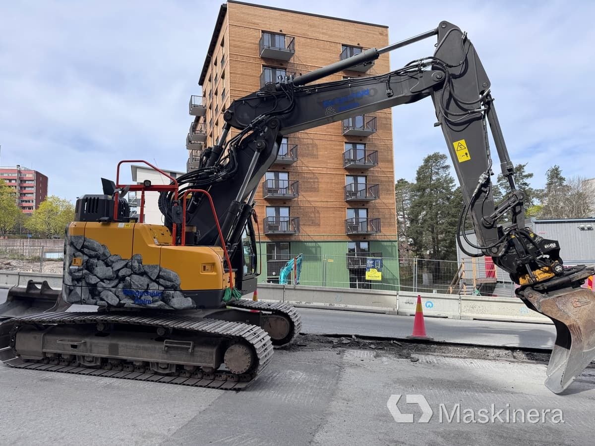 2019 Volvo ECR235EL crawler excavator side view