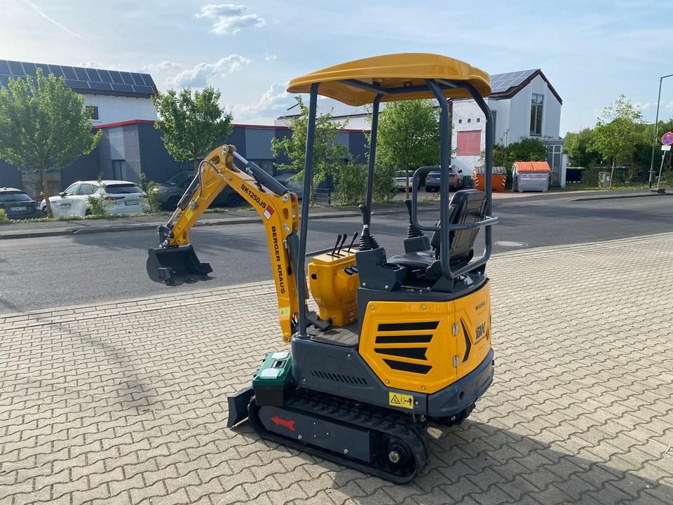 Berger Kraus BK1250JS mini excavator, rear three-quarter view Berger Kraus BK1250JS mini excavator, rear three-quarter view