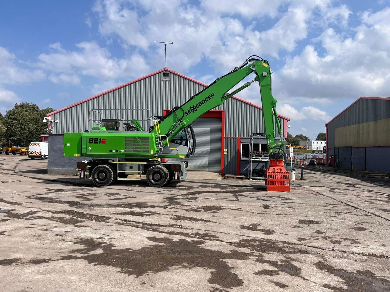 2023 Sennebogen 821 E material handler side view