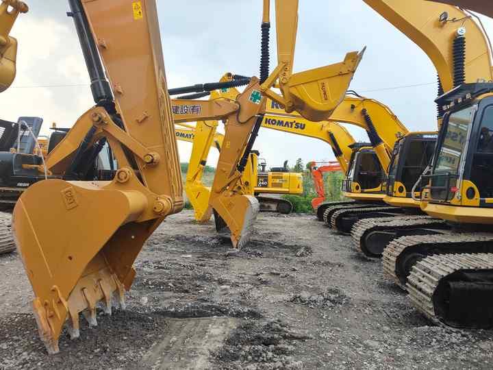 2022 Caterpillar 329D crawler excavator, front bucket view 2022 Caterpillar 329D crawler excavator, front bucket view