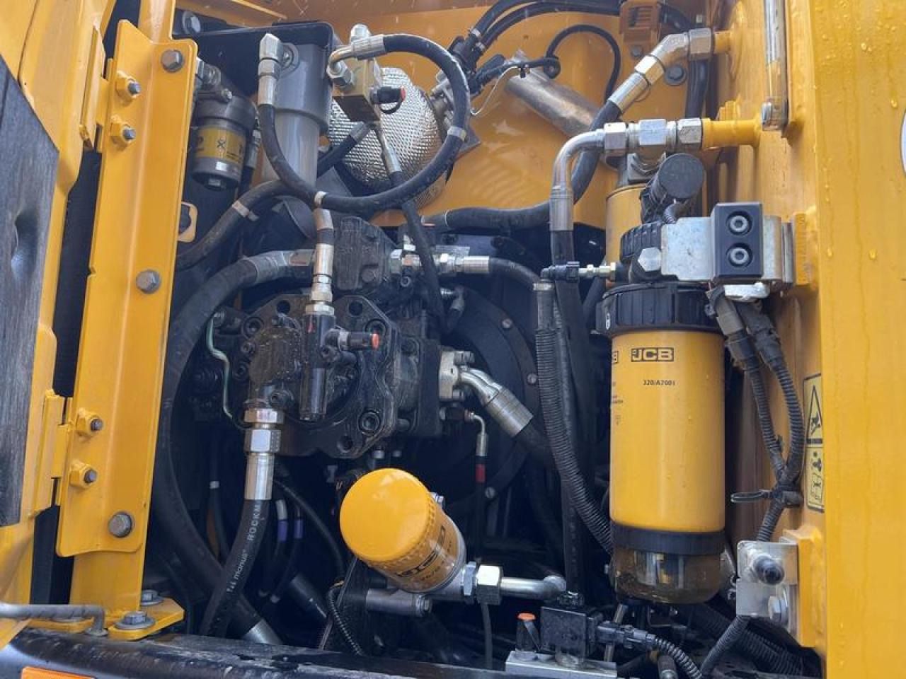 2021 JCB JS145W wheel excavator engine compartment view 2021 JCB JS145W wheel excavator engine compartment view