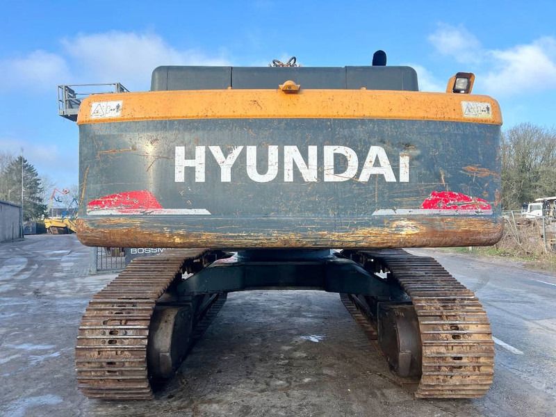 2012 Hyundai R520LC-9 crawler excavator rear view 2012 Hyundai R520LC-9 crawler excavator rear view