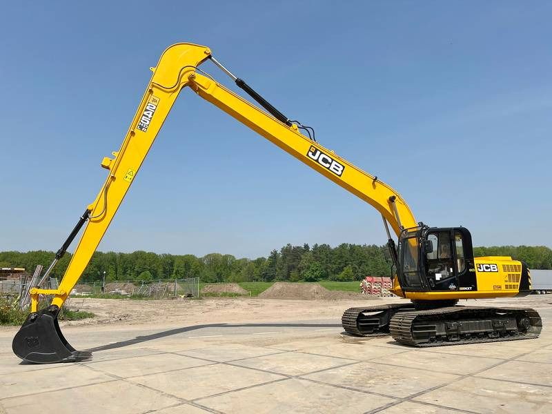2025 JCB 245 HDLR excavator, side profile view