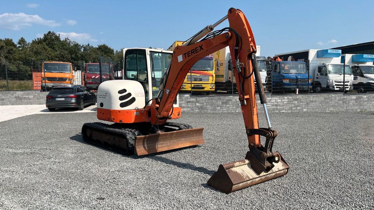 2008 Terex TC 50 mini excavator, front three-quarter view 2008 Terex TC 50 mini excavator, front three-quarter view
